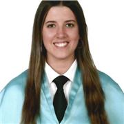 Profesora imparte clases de Primaria y Secundaria